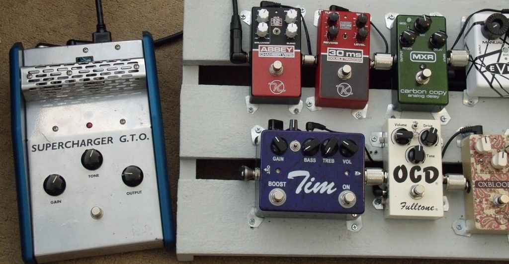Pedalboard%203.26.17b_zpshbvzczzy.jpg