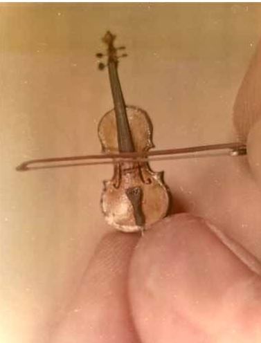 mini-violin1_zps77ee78b5.jpg