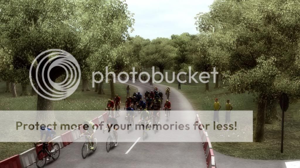 i1272.photobucket.com/albums/y382/Axel_Choteau/Cobbled%20Classic/De%20Brabantse%20Pijl%202013/PCM0006_zpsea6111af.jpg